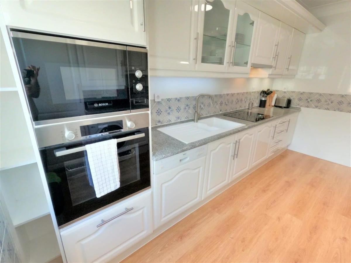 Carnaxide Modern T1 Apartment W Balcony In Carnaxide Oeiras Lisbon Luaran gambar
